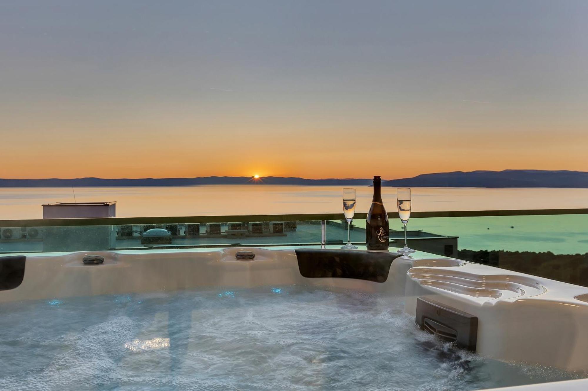 Apartmán Exclusive Penthouse Big Blue With Private Jacuzzi Makarská Exteriér fotografie