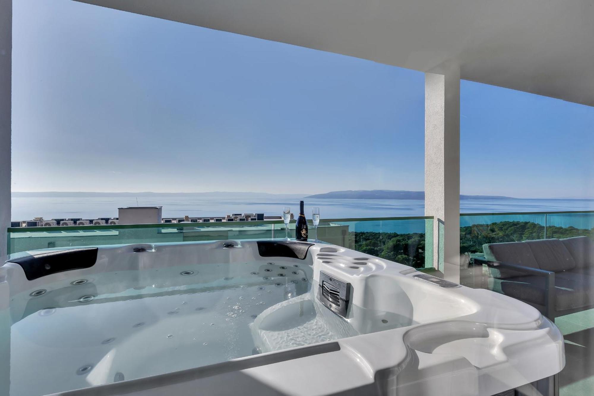 Apartmán Exclusive Penthouse Big Blue With Private Jacuzzi Makarská Exteriér fotografie