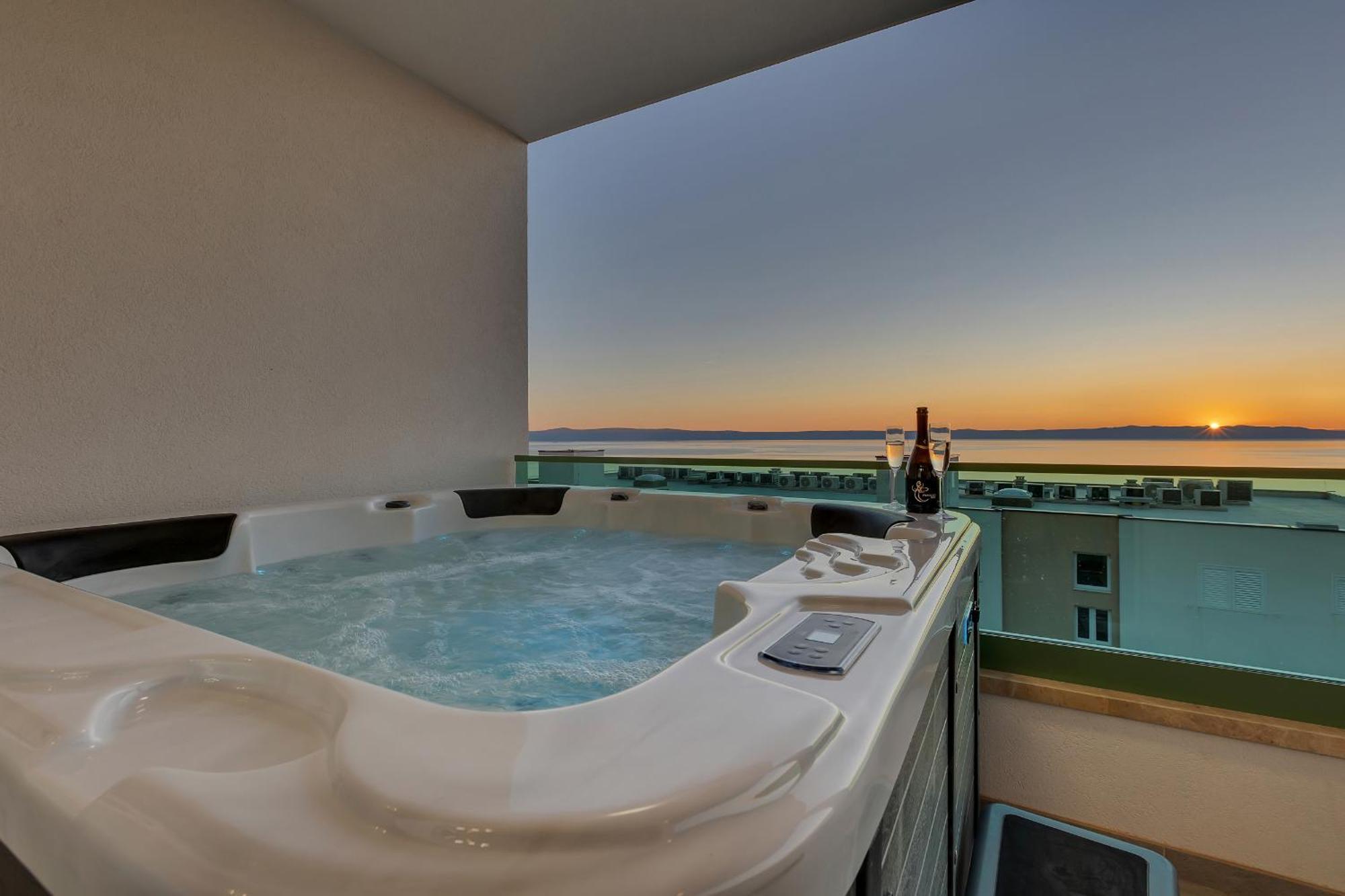 Apartmán Exclusive Penthouse Big Blue With Private Jacuzzi Makarská Exteriér fotografie