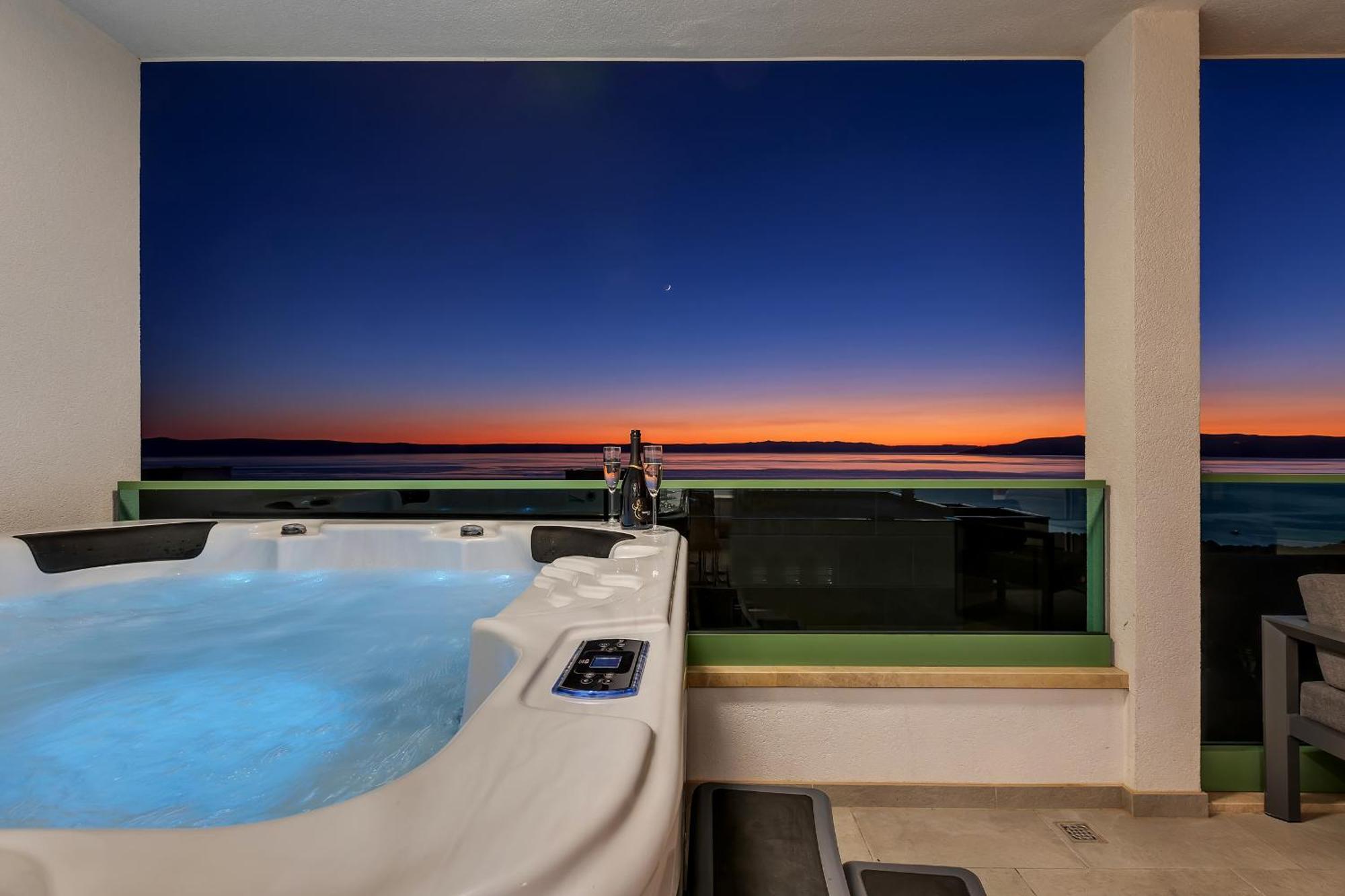 Apartmán Exclusive Penthouse Big Blue With Private Jacuzzi Makarská Exteriér fotografie